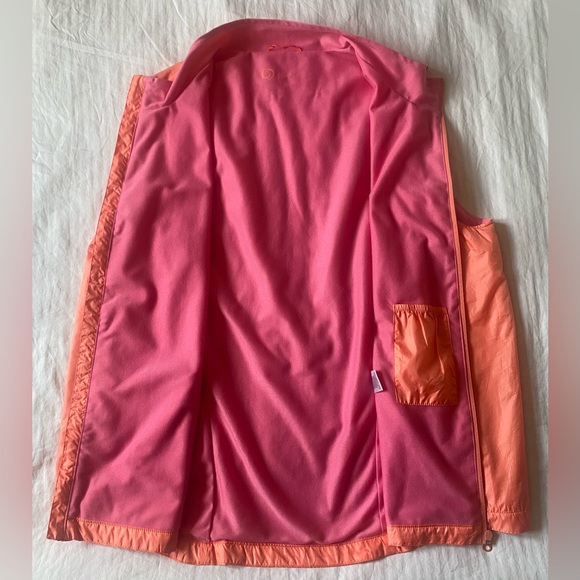 Penningtons ActiveZone Windbreaker Vest - Picture 6 of 8